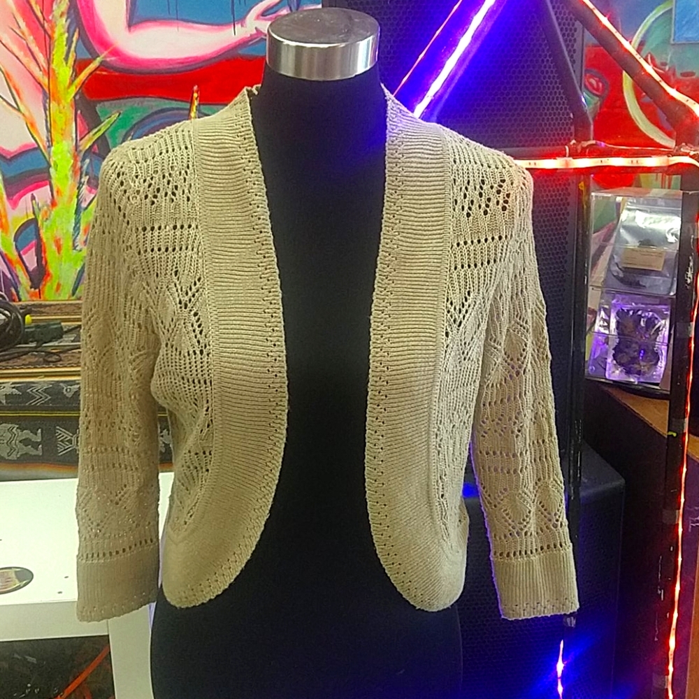 Pinque large crop sleeve over jacket